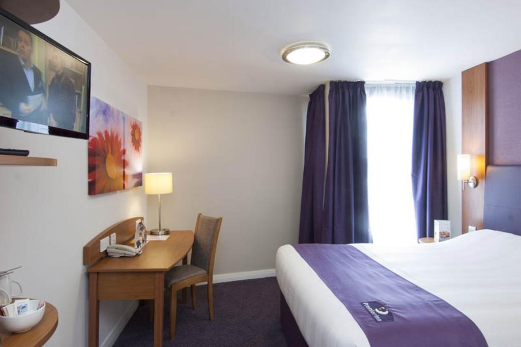 Premier Inn Glenrothes Extérieur photo